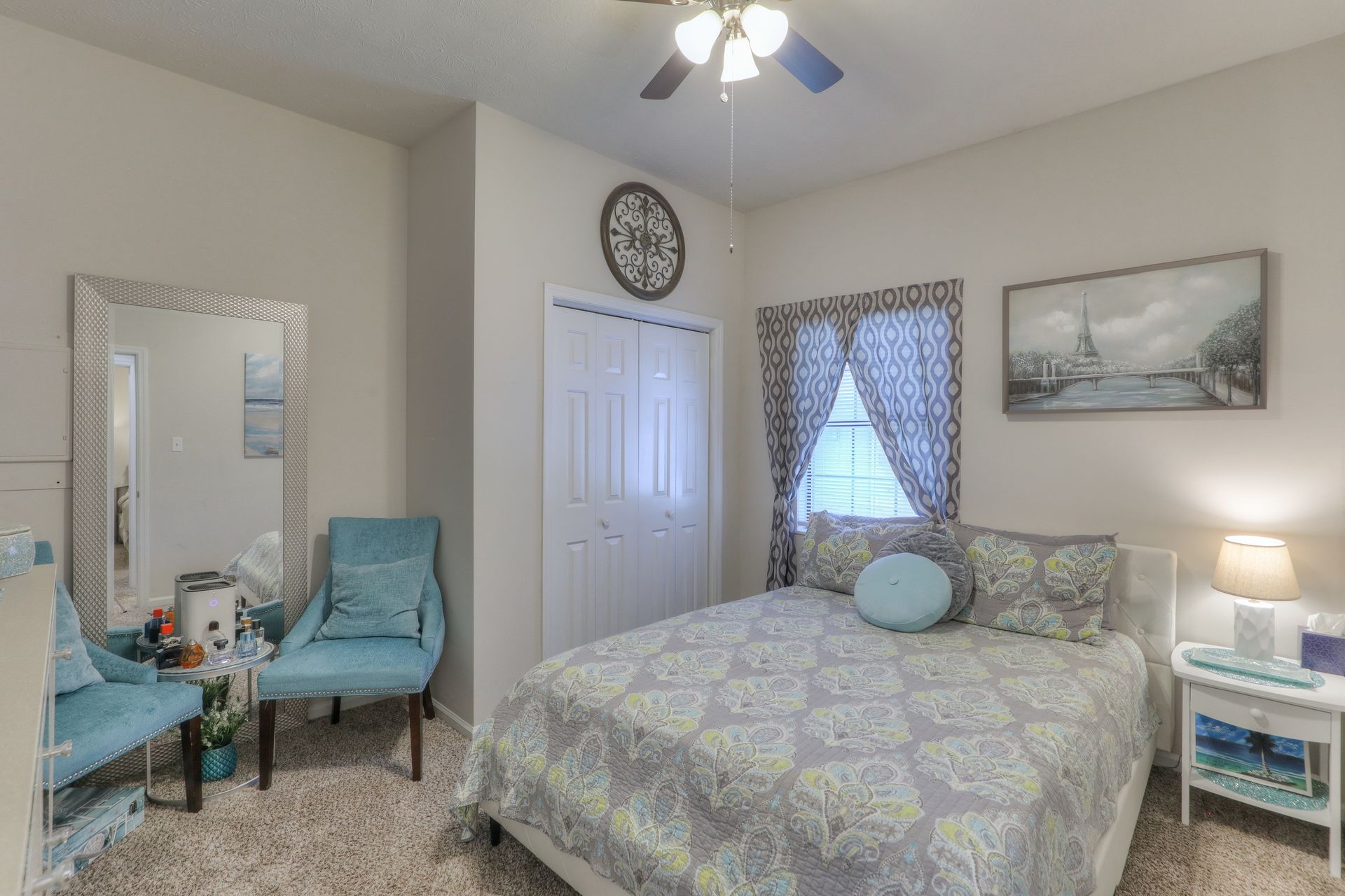 apartments oak ridge bedroom