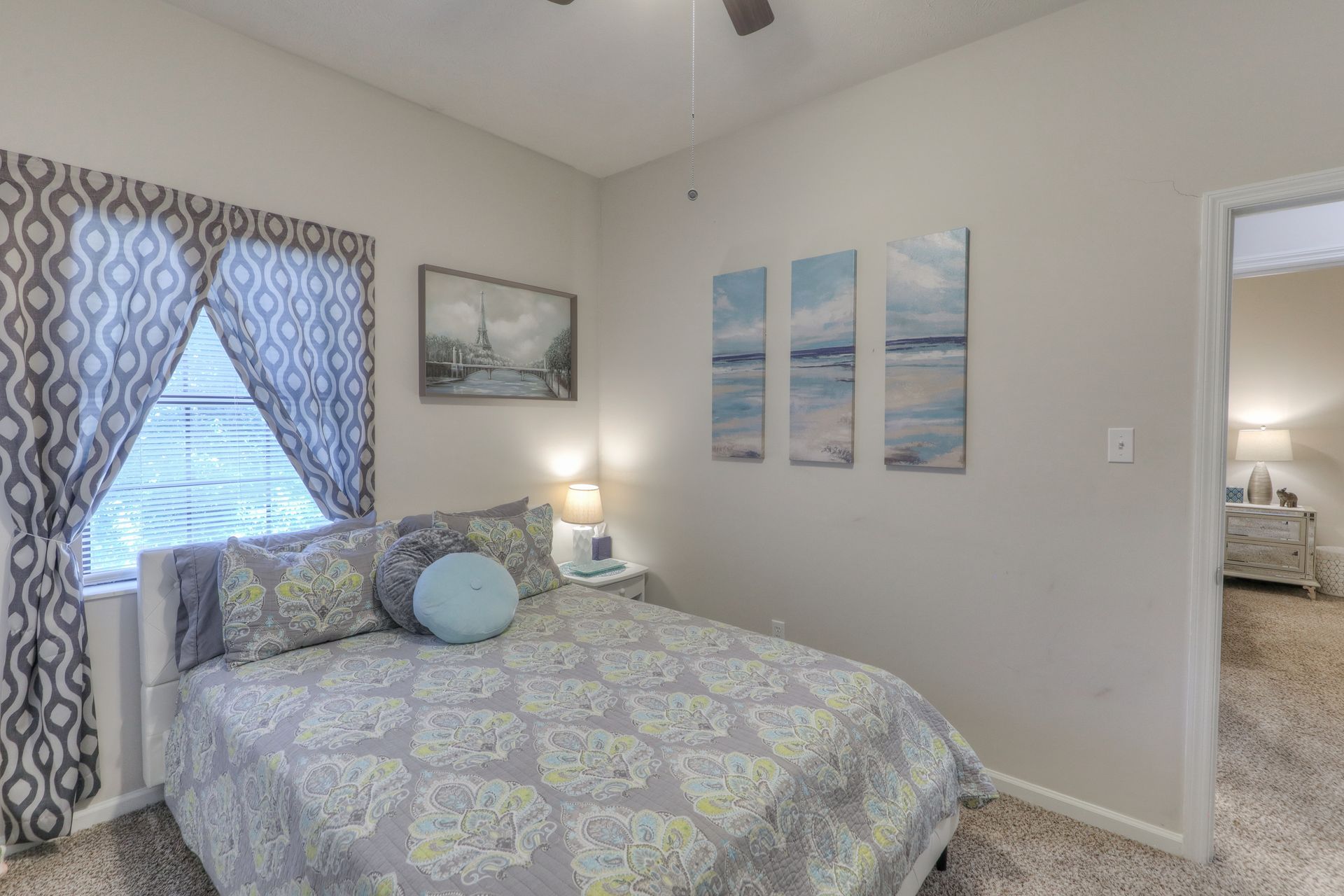 apartments oak ridge bedroom