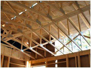 vista interna della struttura di una soffito in legno