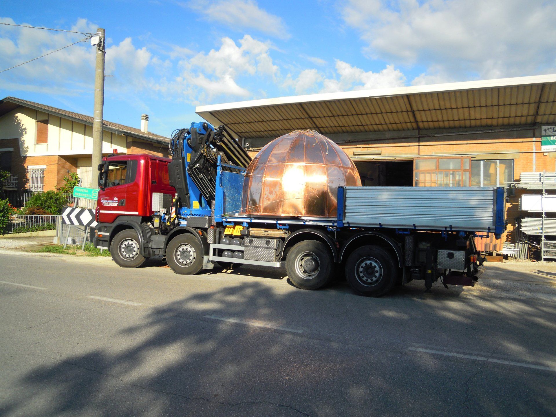 Cupola in rame per campanile trasporto