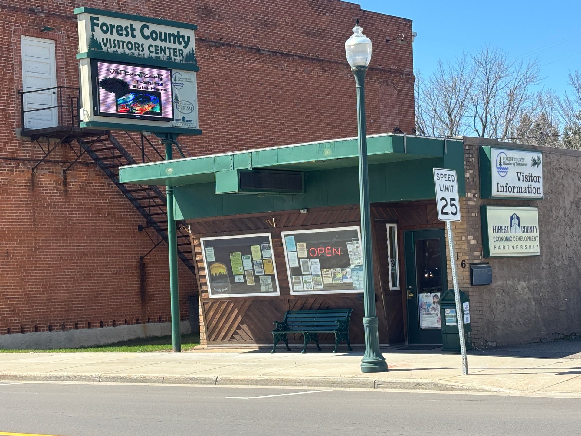 Forest County, Visitor Center, Chamber of Commerce, Crandon, WI 54520