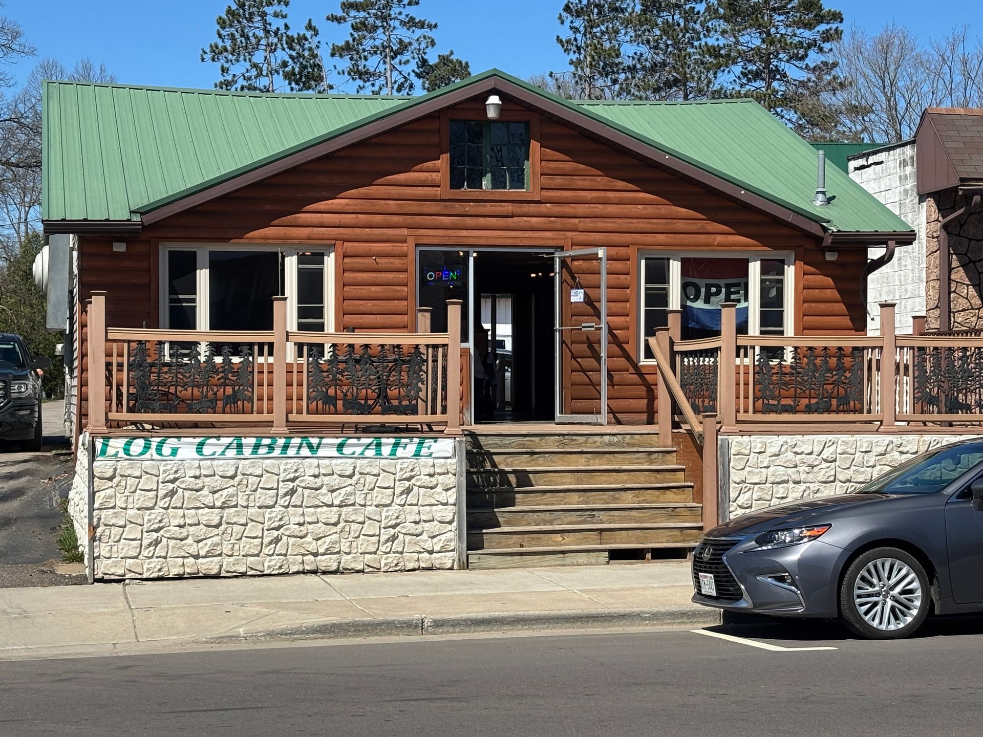 Log Cabin Cafe, Crandon, WI 54520