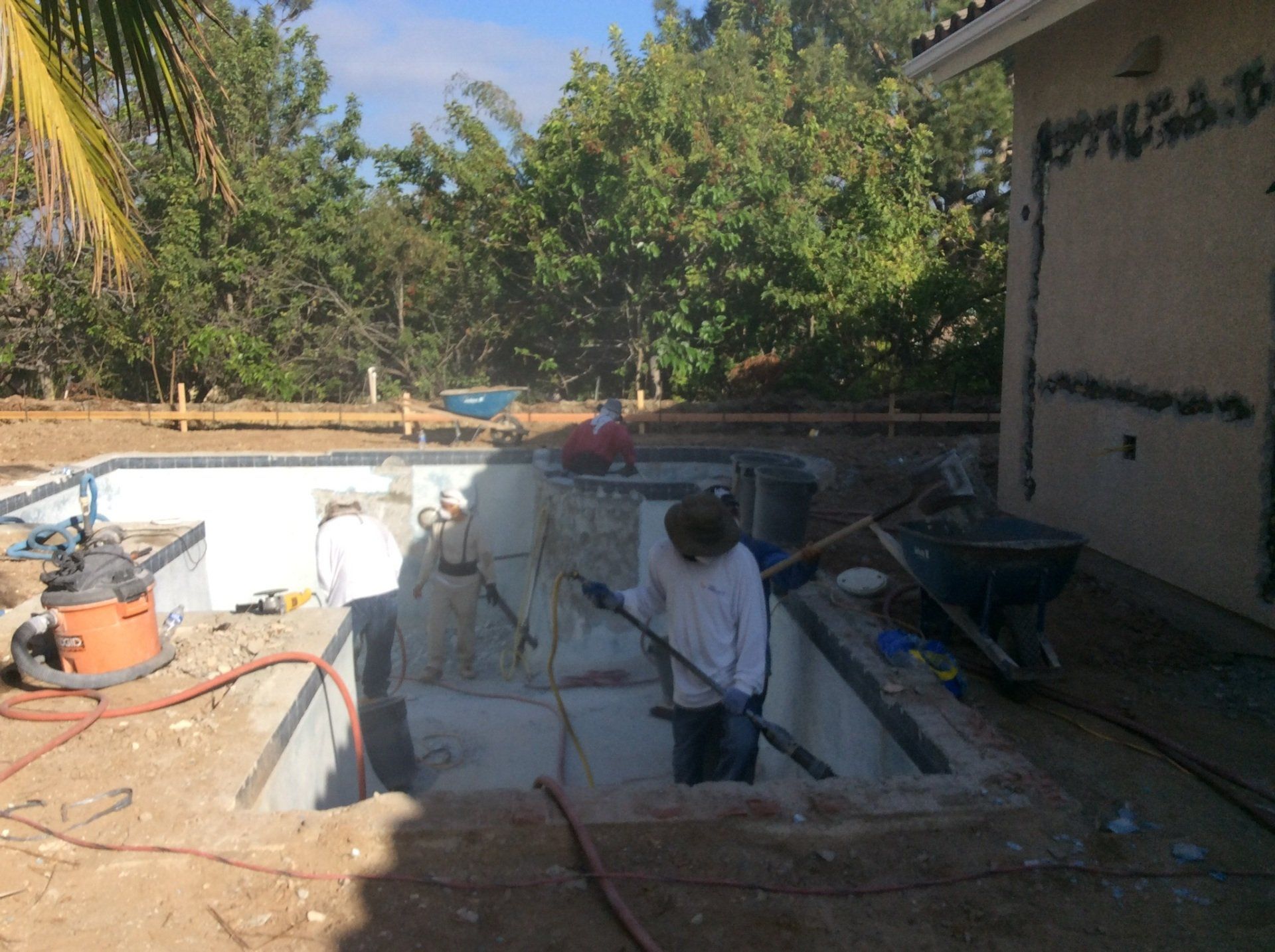 Replastering a pool
