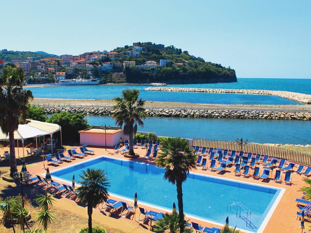 Nestled on Agropoli’s waterfront, Hotel Mare is a family-run retreat. From your room, take in the sparkling Tyrrhenian Sea, the rocky shoreline, and distant coastal hills.
