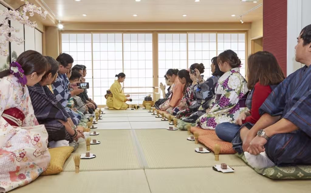kimono tea ceremony