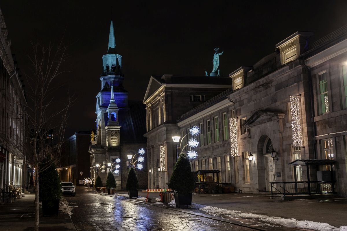 Go to UofT Tour Page. Photo credit: Montréal © GouvQc Quenneville, André