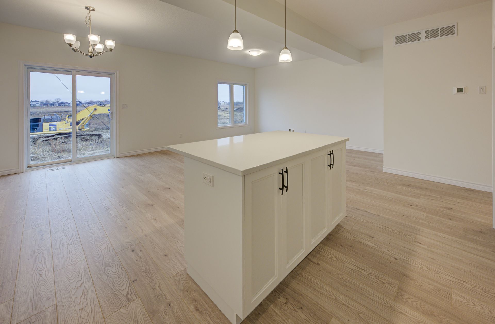 Move-in ready single detached home - 349 Bradshaw Drive, Stratford