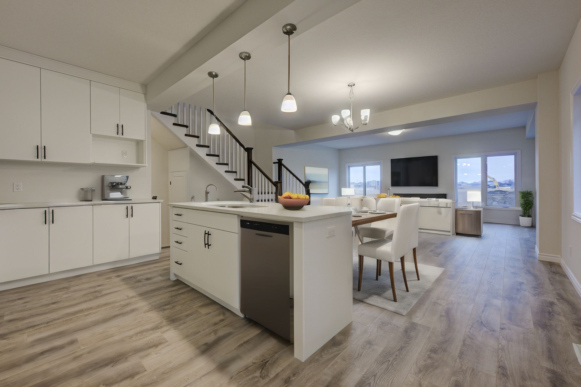 Move-in ready single detached home in Stratford, ON - 353 Bradshaw Drive