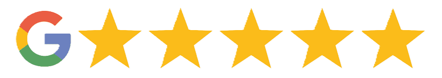 Het Google-logo naast vijf gouden sterren, die een vijfsterrenbeoordeling symboliseren.