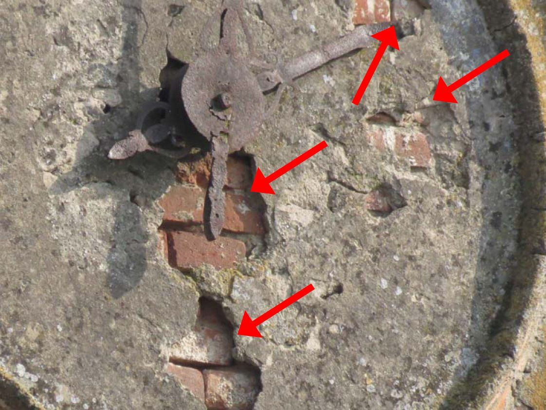 Obvious areas of fallen plaster and lack of grout joints in the watch