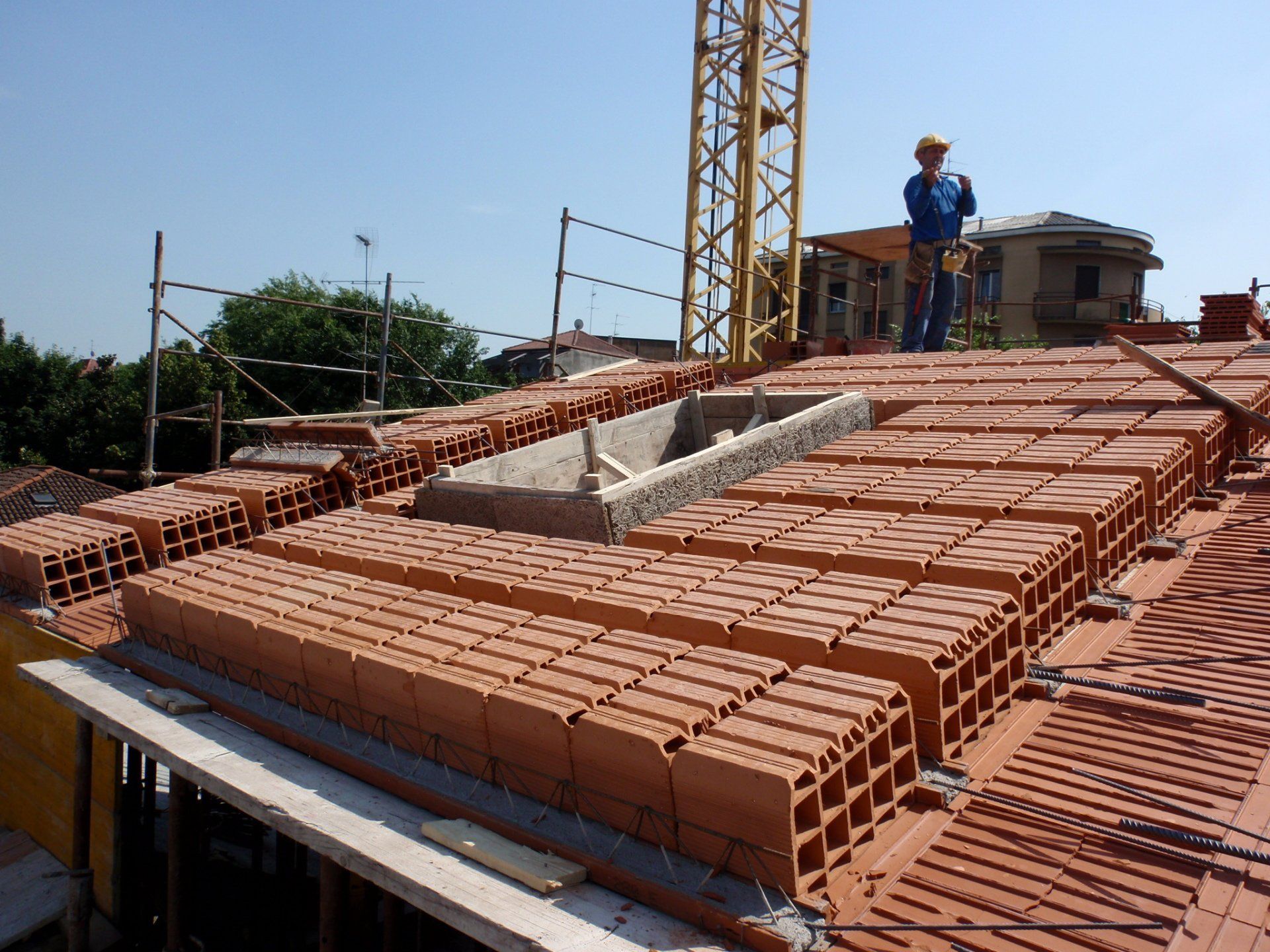 Brick roofing slab