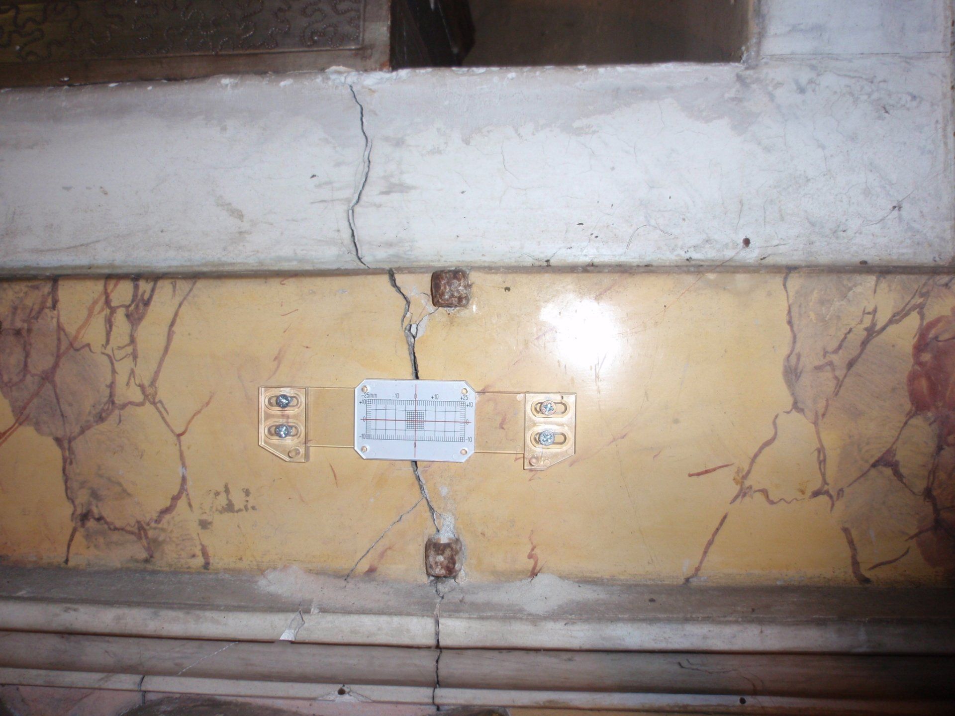 Particular micrometric slide