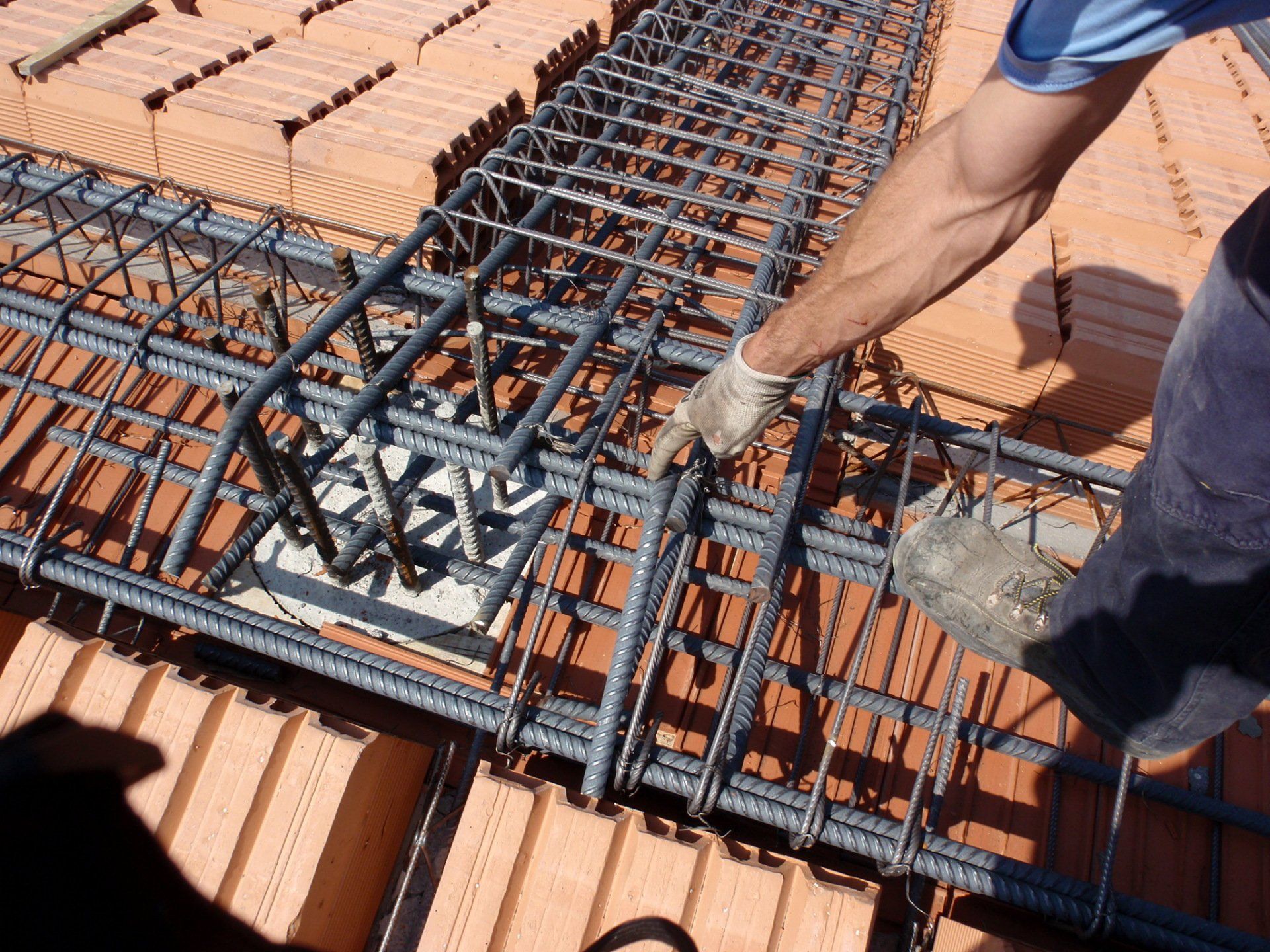 Particular scaffolding roof beam ceiling