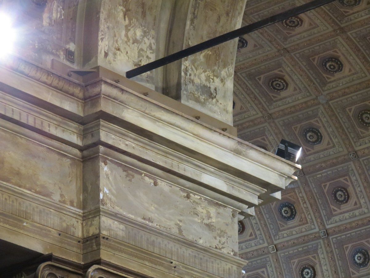 particular angular anchor plate