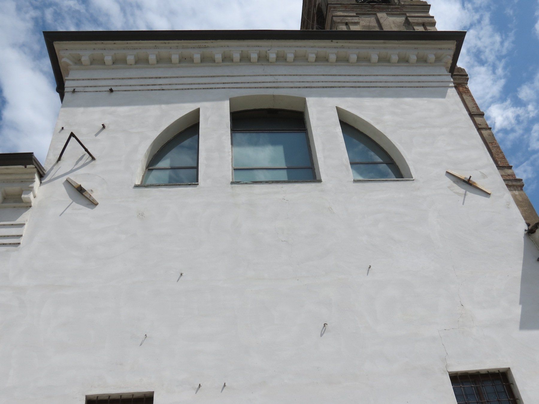 particular pole capochiavi on the east façade