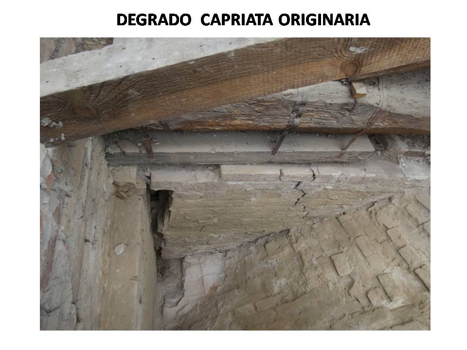 headboard degradation of the wooden truss