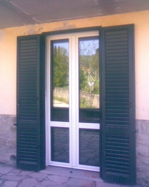 serramenti in alluminio per porta finestra