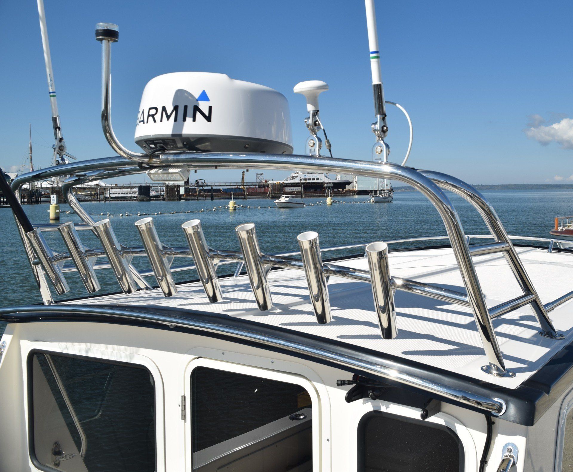 A boat with a Tanner Manufacturing Radar Arch on it.