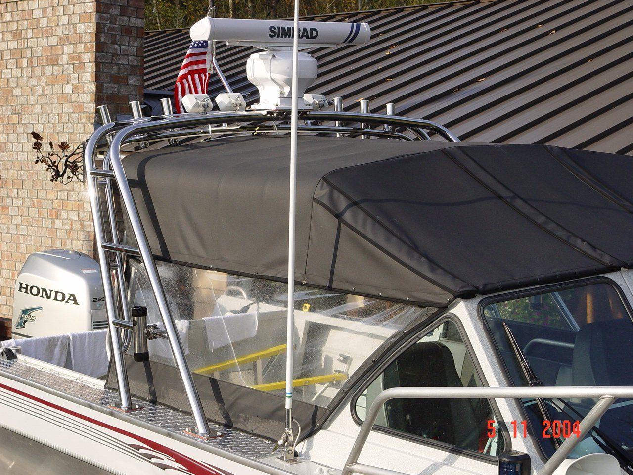 Roof Top Radar Arch by Tanner Manufacturing on an Aluminum Boat