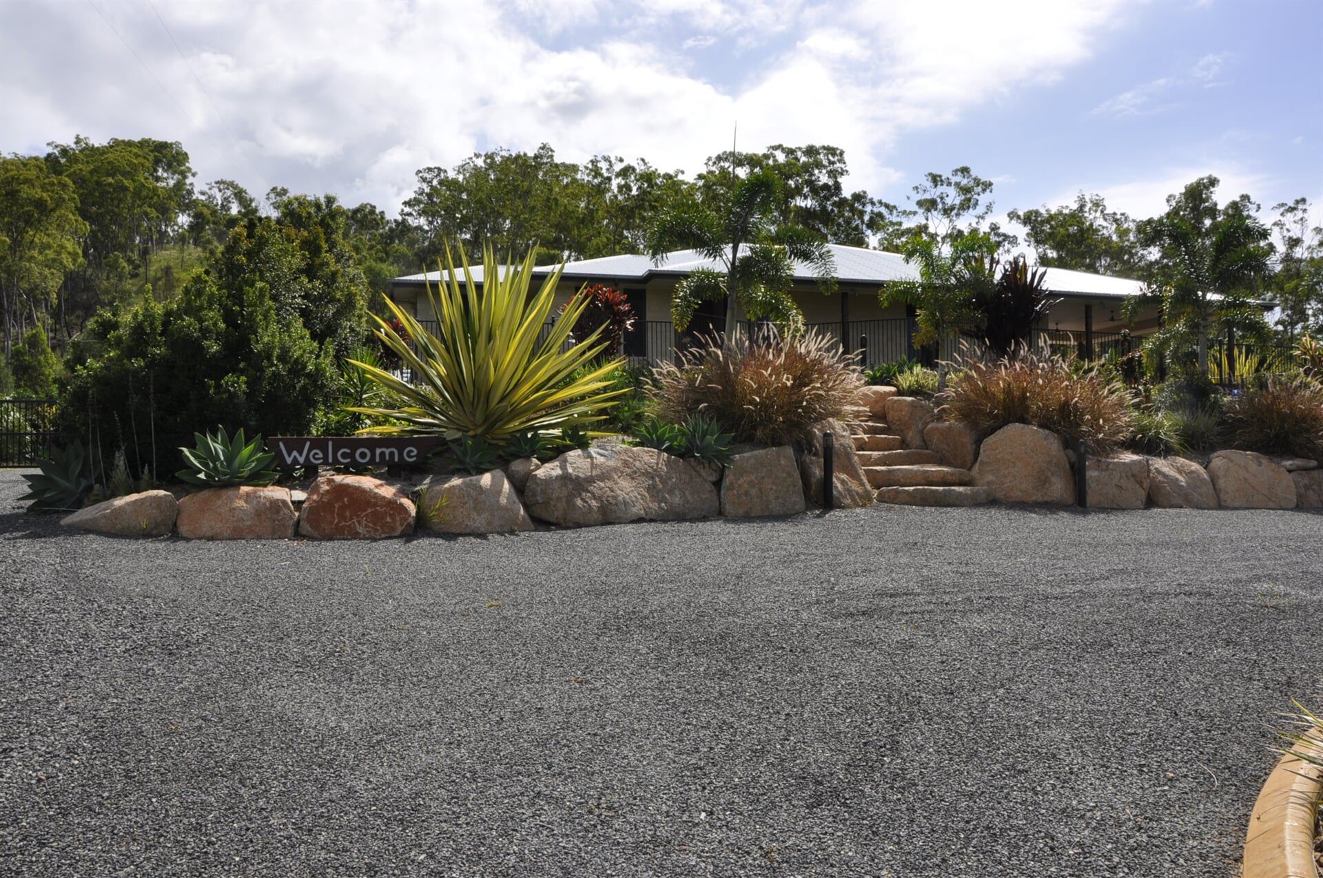 Landscaping supplies & services Gladstone