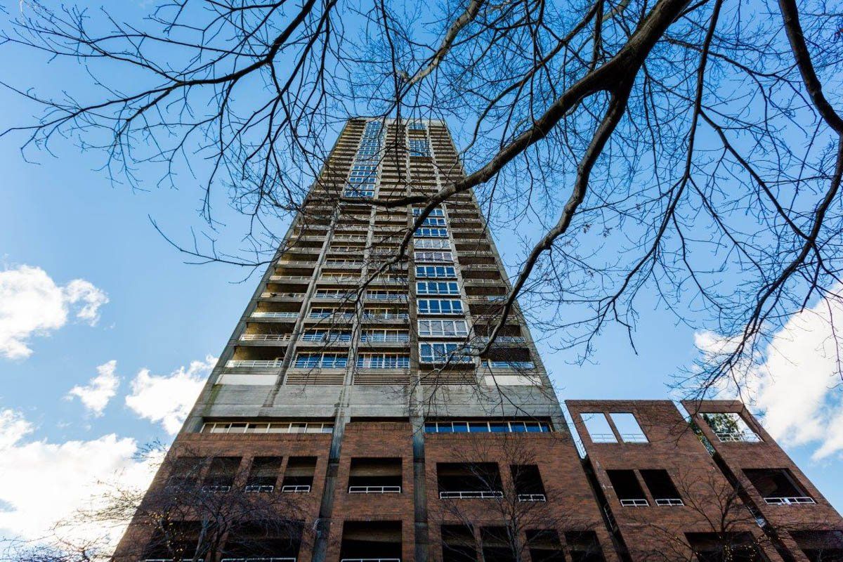 Looking up at the Continental building from the street.
