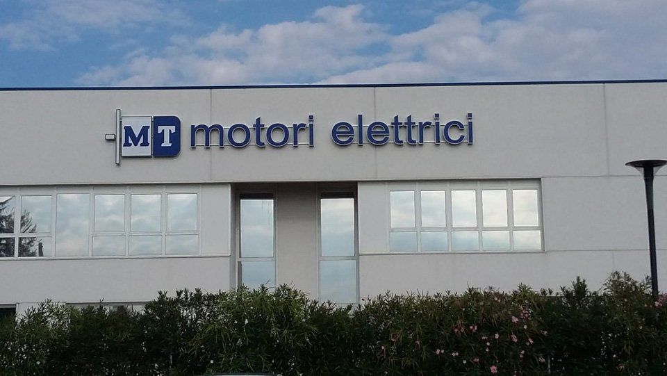 insegna luminosa motori elettrici