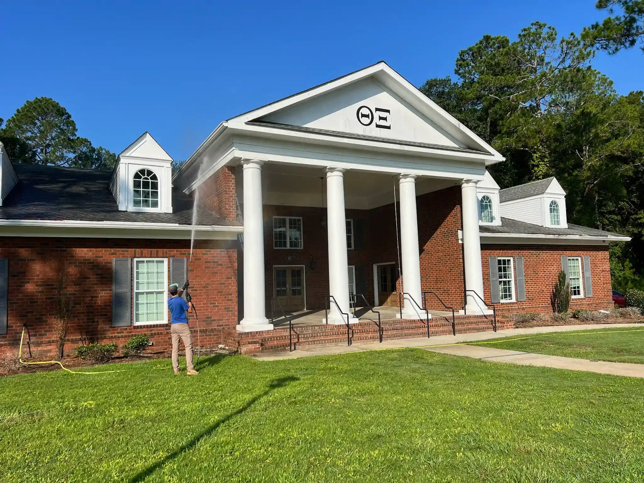 college campus cleaning services