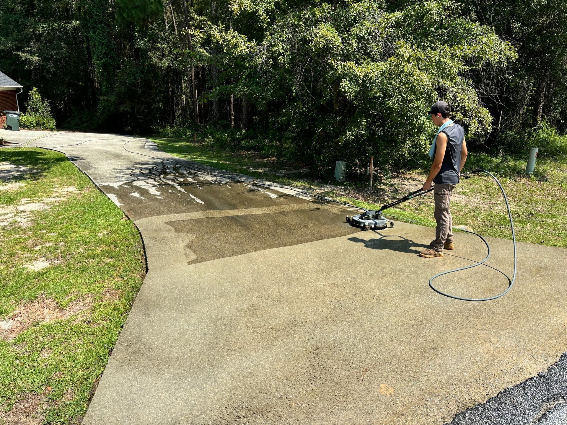 pressure washing driveway