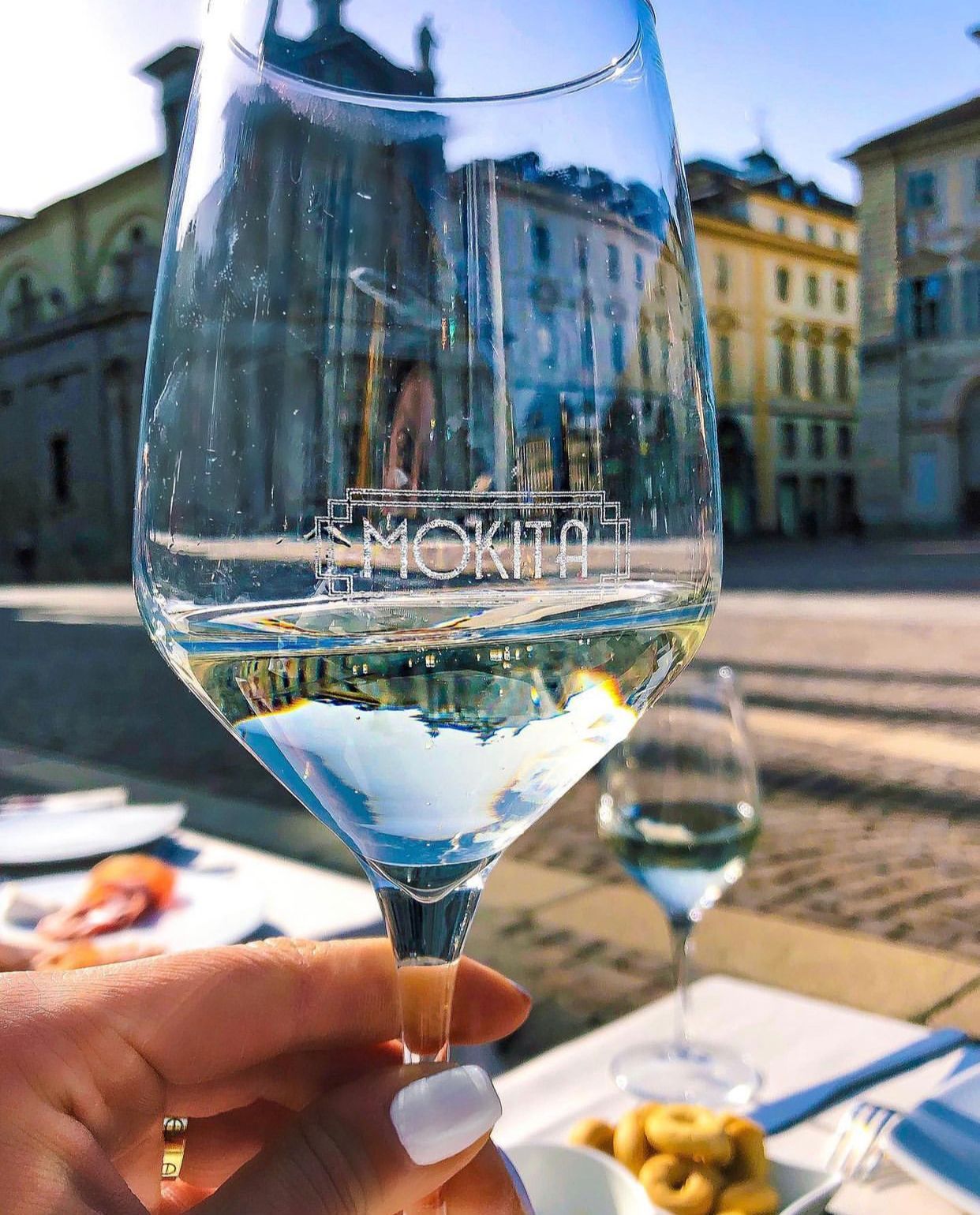Aperitivo piazza san carlo