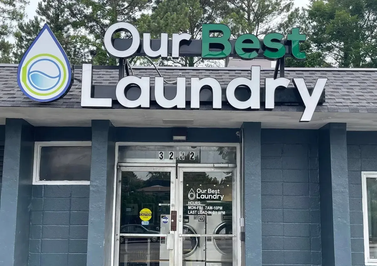 The interior of a full-service laundromat in Atlanta, GA.