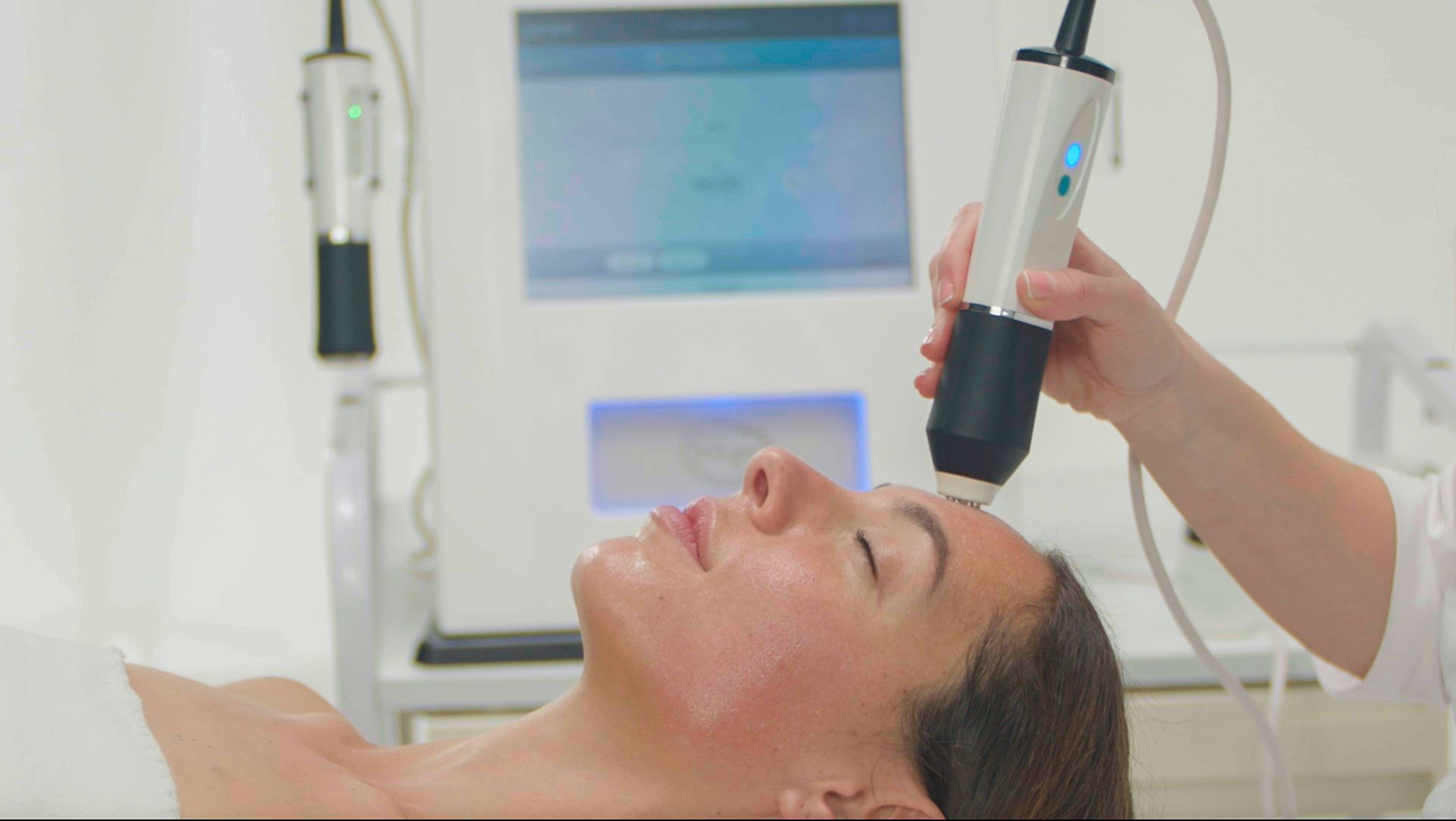 PhotoBiodynamic Therapy Acne Neck