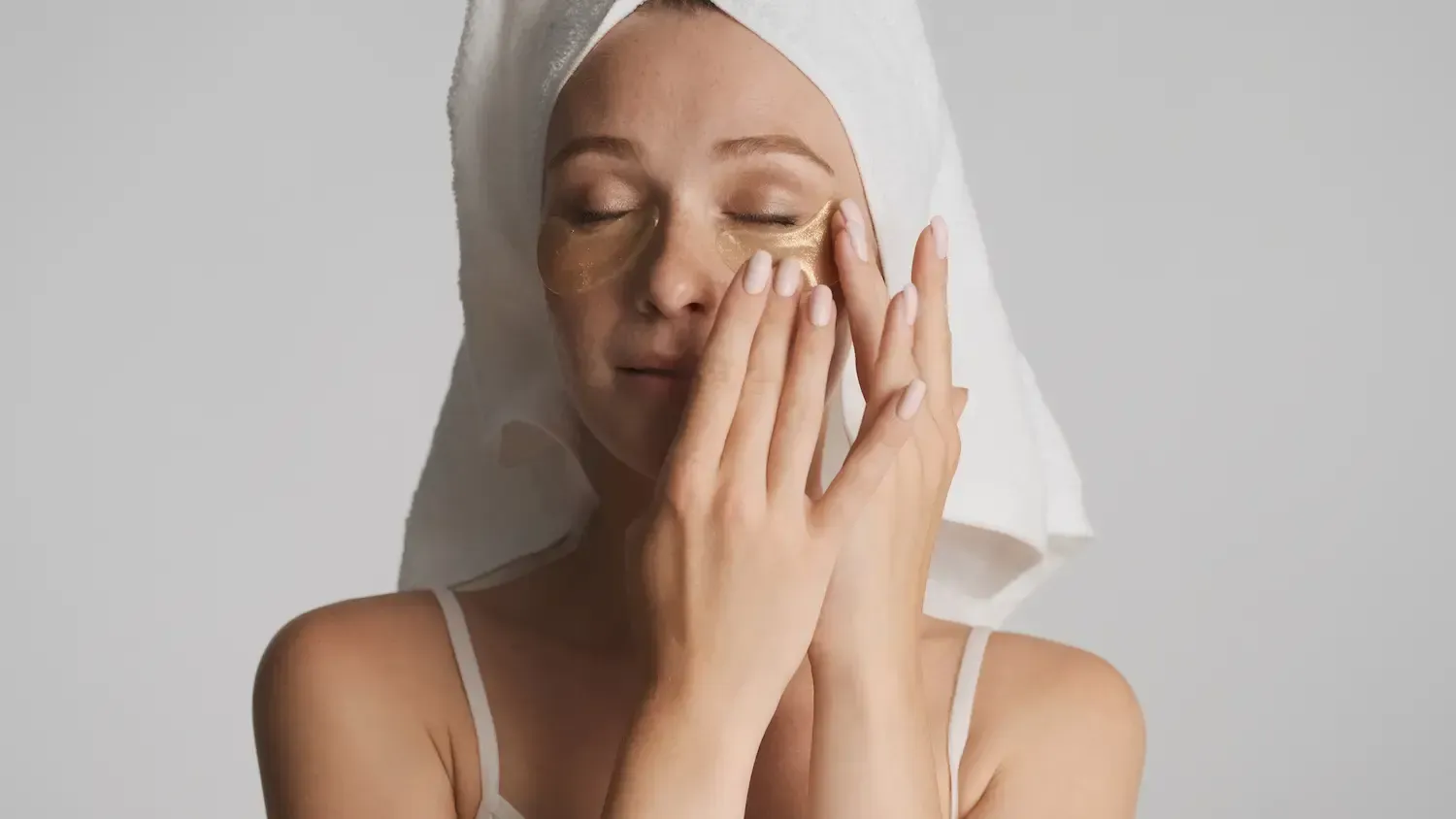 Lady with treating Under-eye