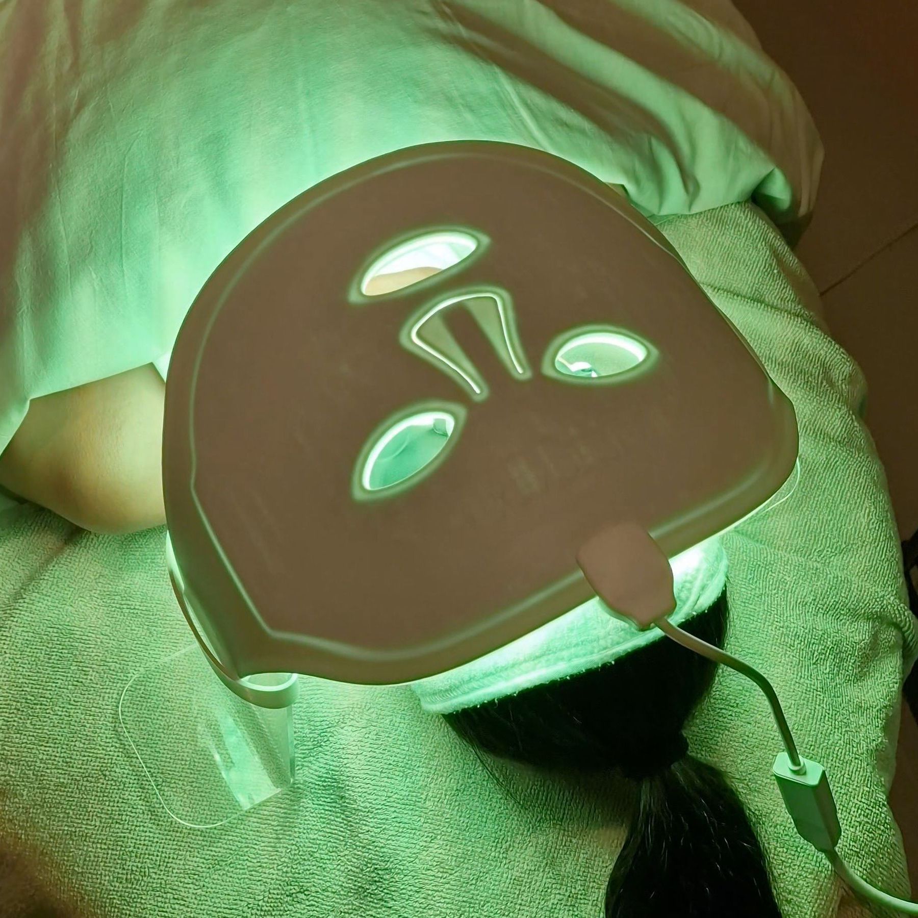 Gustil Facial Lifting Treatment