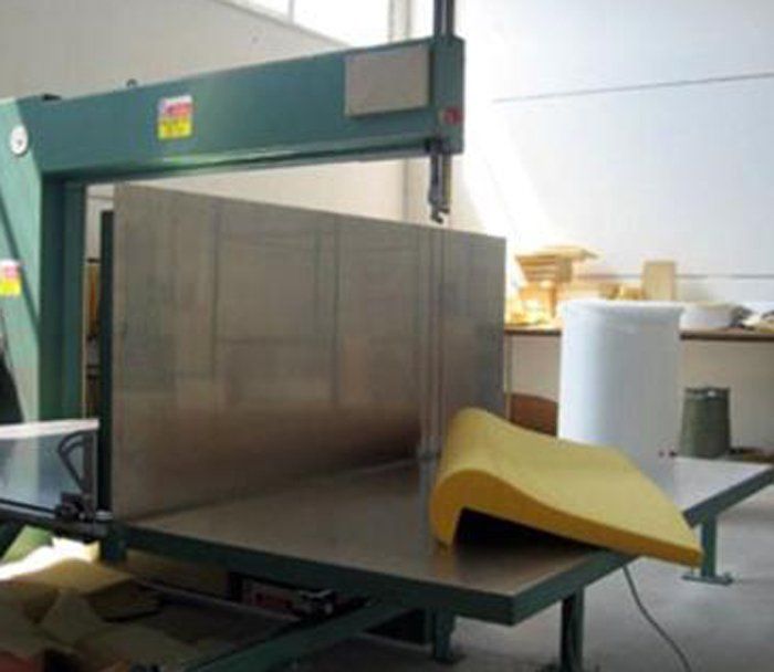 macchina per il taglio dei materiali