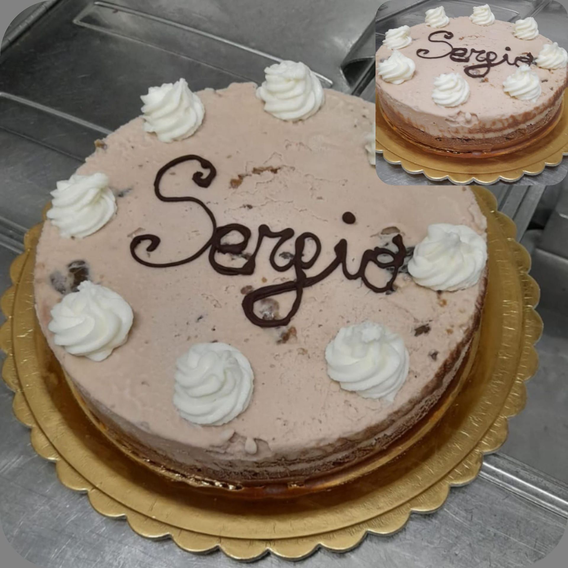 Una torta con scritto sopra il nome sergio