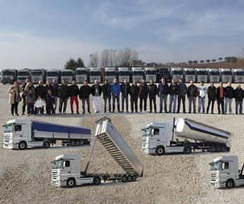 staff e flotta di tir per il trasporto merci