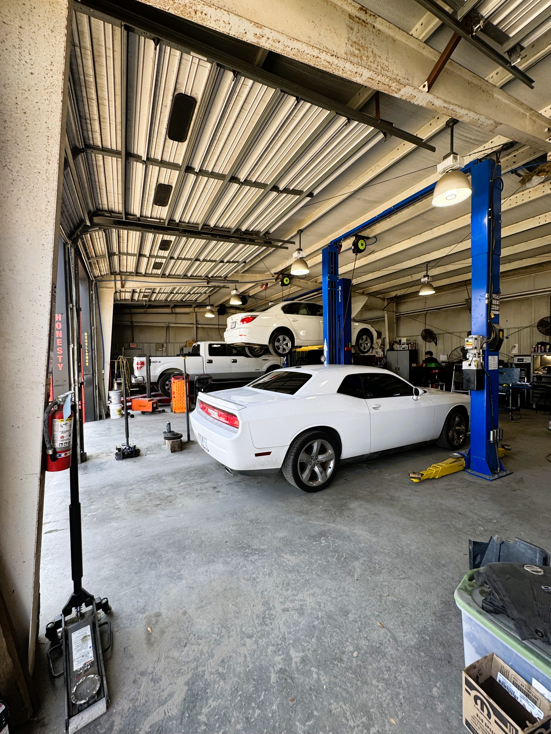 Shop Gallery | Chris Matthews Automotive
