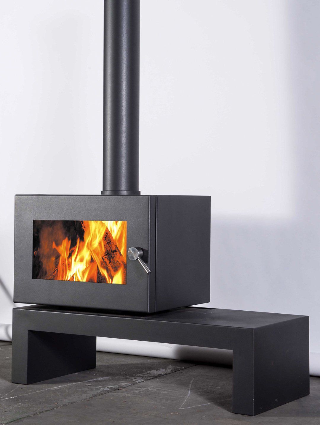 Blaze Wood Heater B900 CT Base — Moonah TAS — Hunts Heating