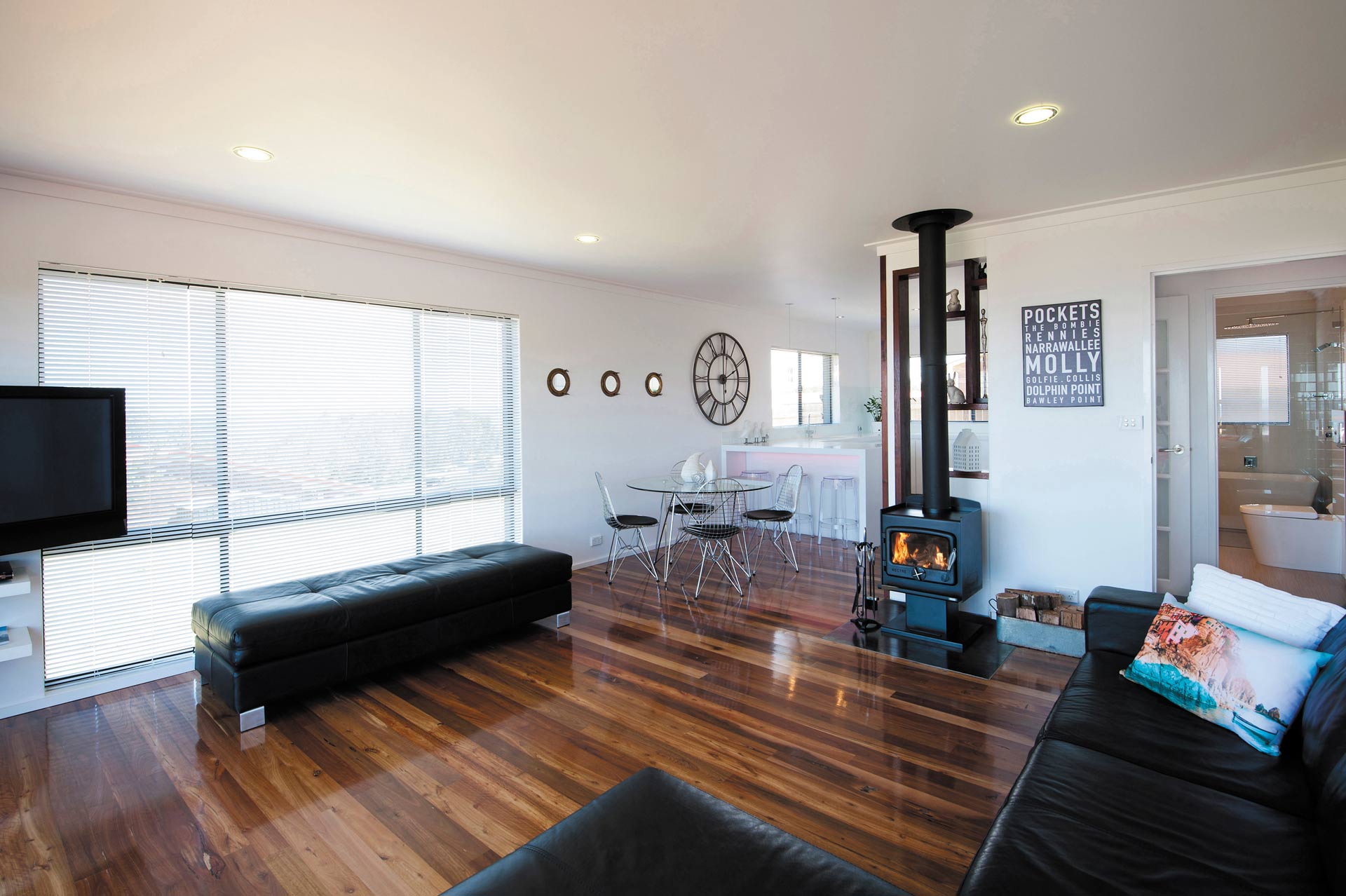 Mega Pedestal Mega — Moonah TAS — Hunts Heating