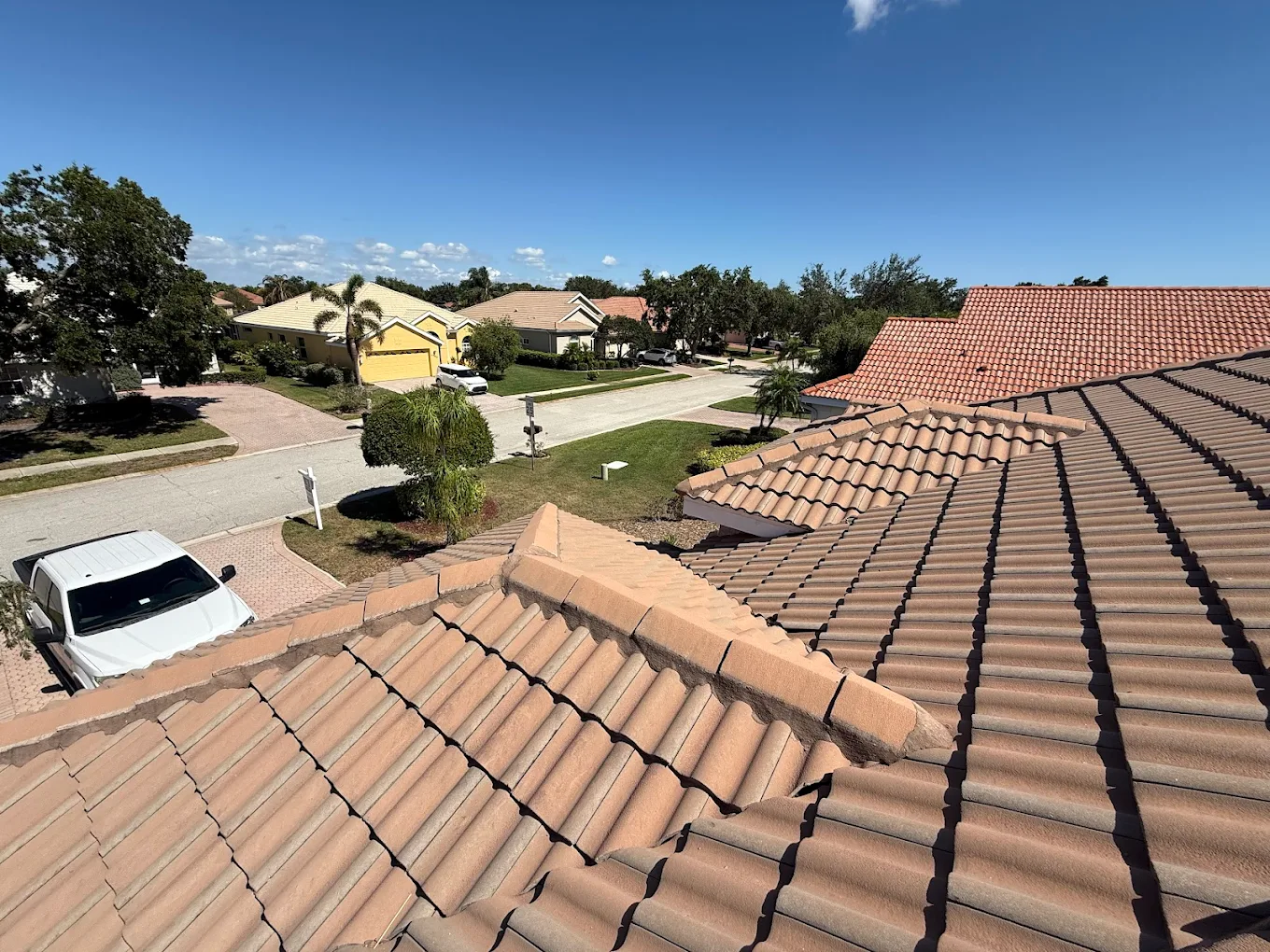Choosing a reliable roof repair contractor Lakewood Ranch