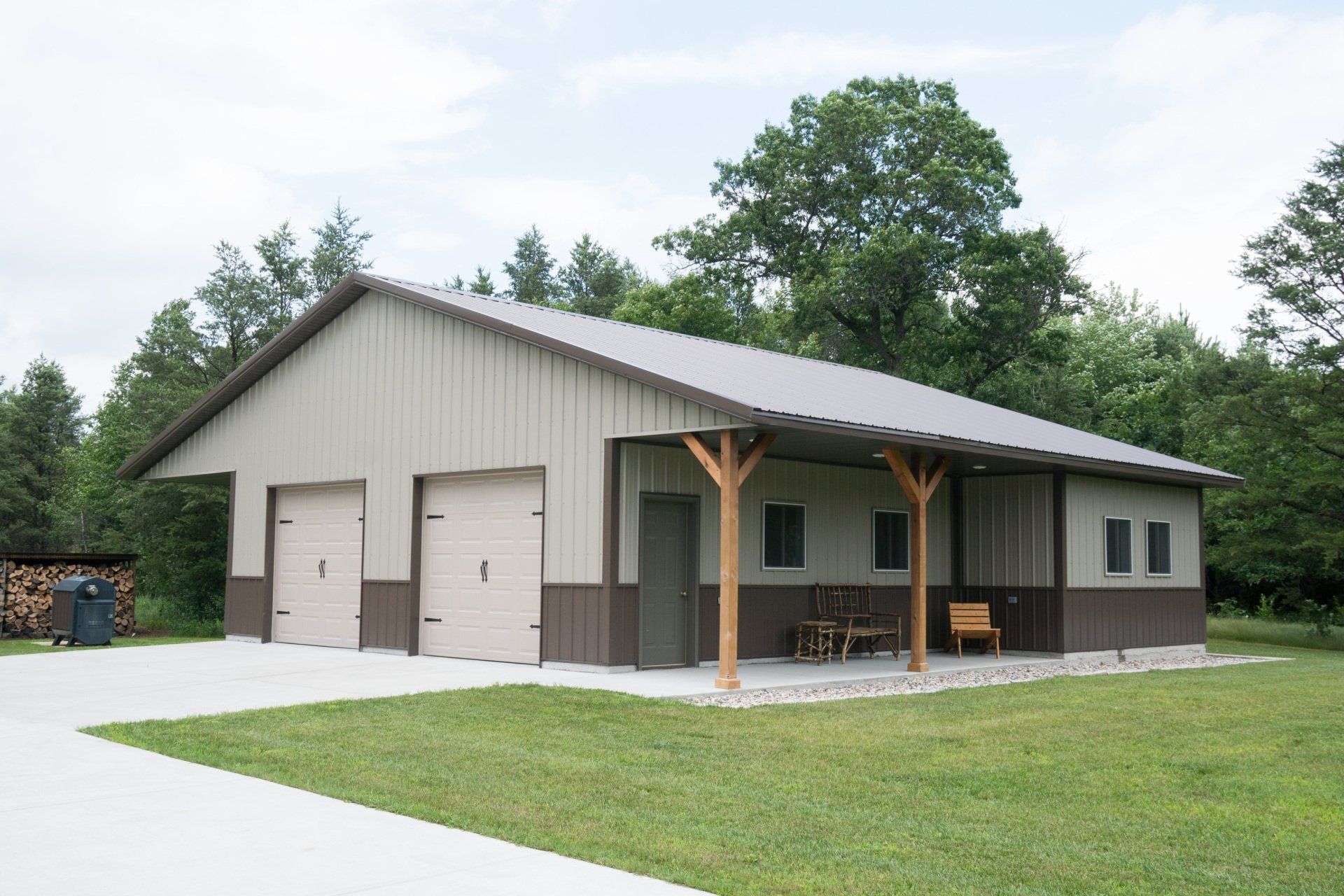 Pole shed exterior view