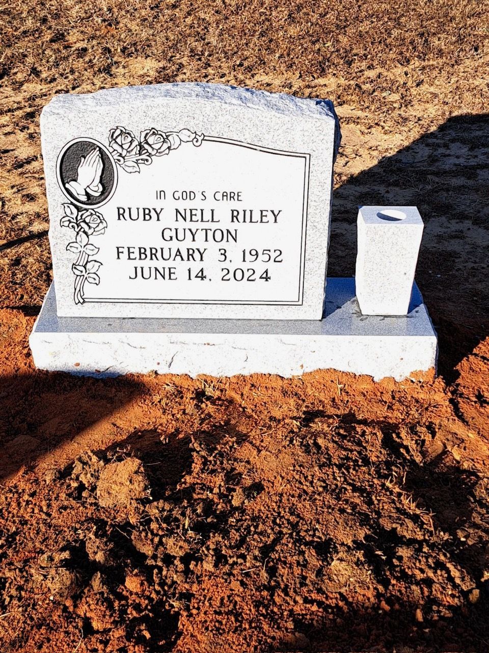 A Gravestone for Pearlie B. Hunter – Canton, MS – Davidson Marble & Granite