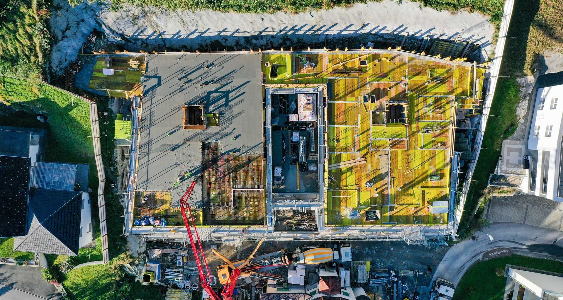 Drohnenaufnahme zur Fortschrittsdokumentation einer Baustelle in Mels. (SG)