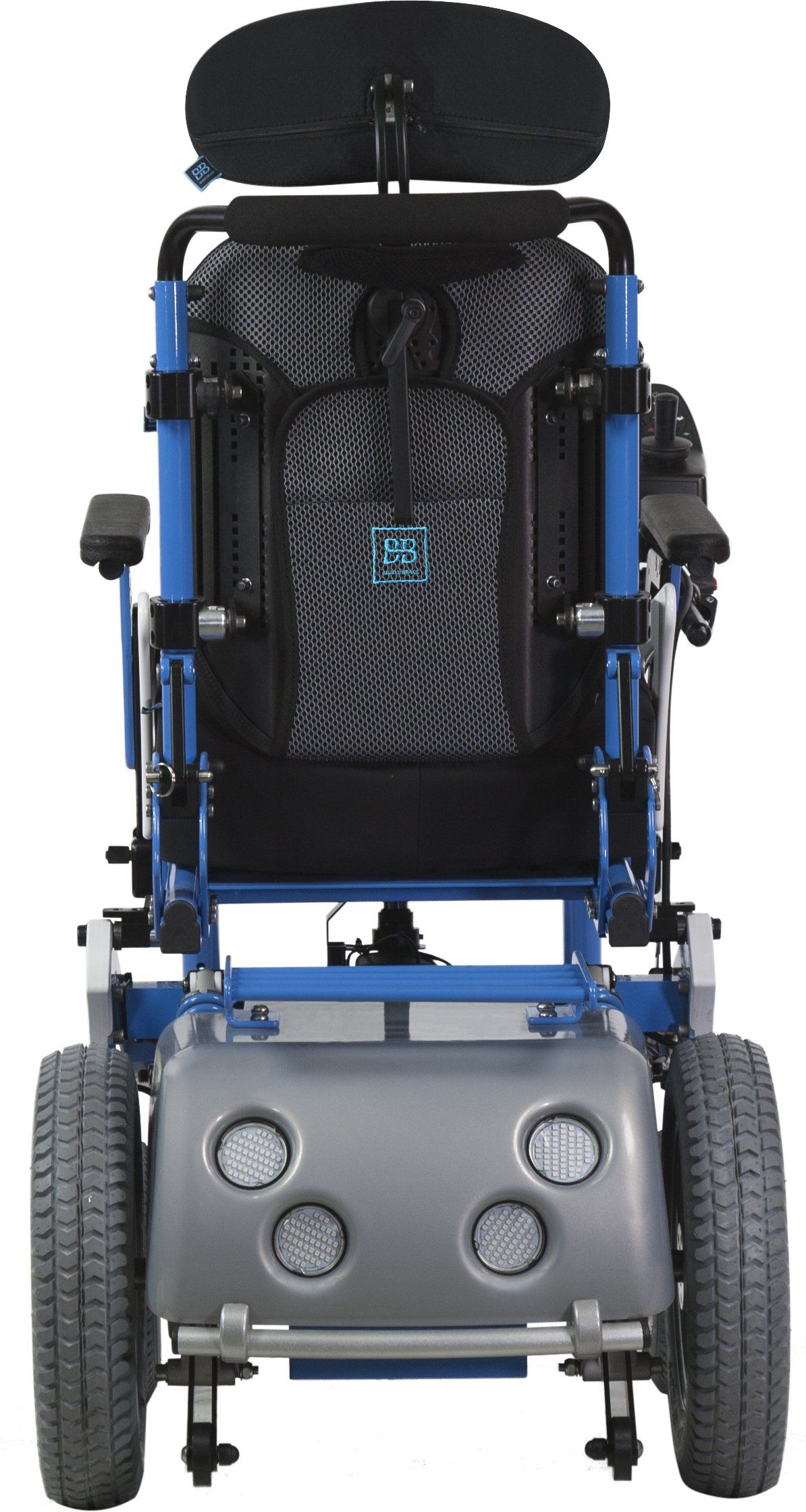 creazione di materiale plastico con macchina CNC