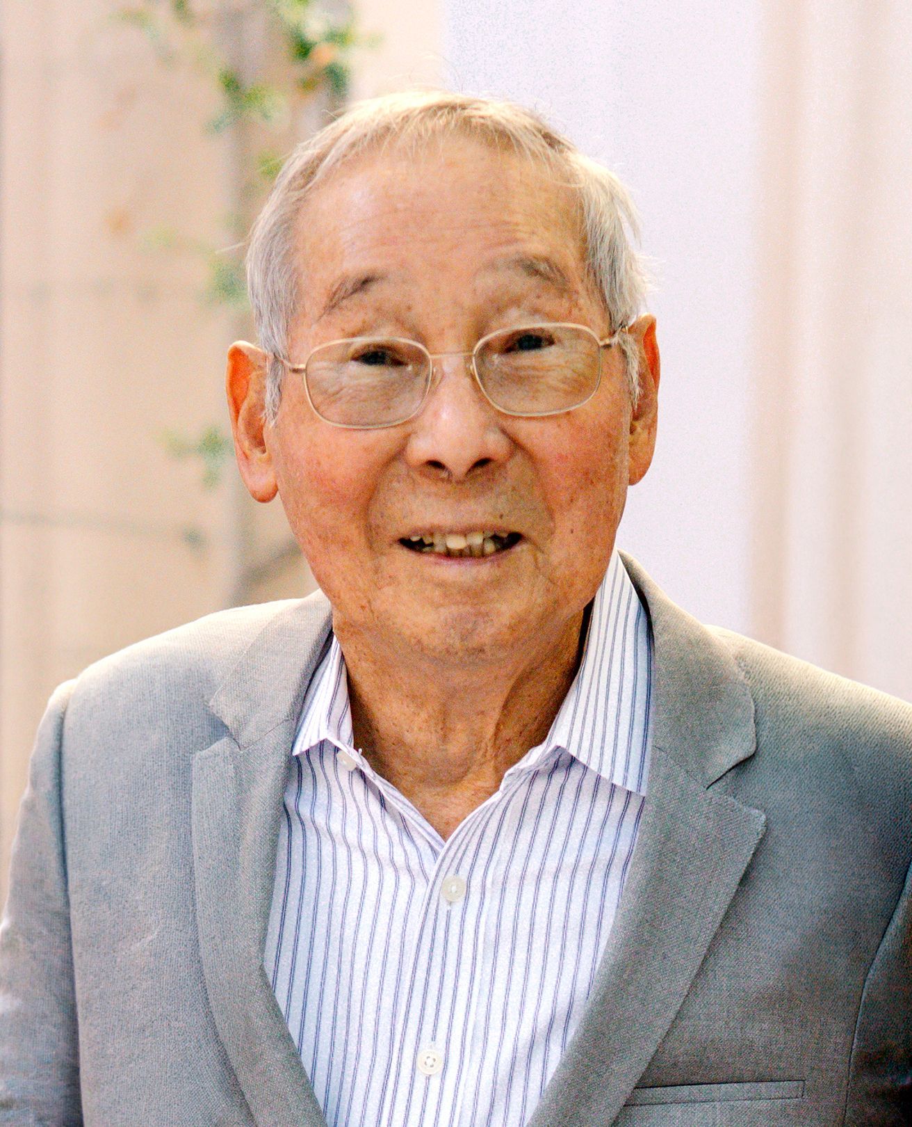 thumbnail size photo of Arthur Sentani