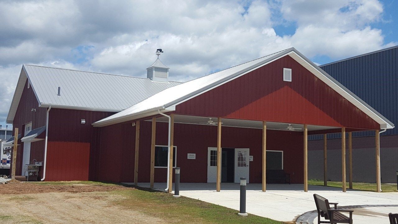 commercial pole barn