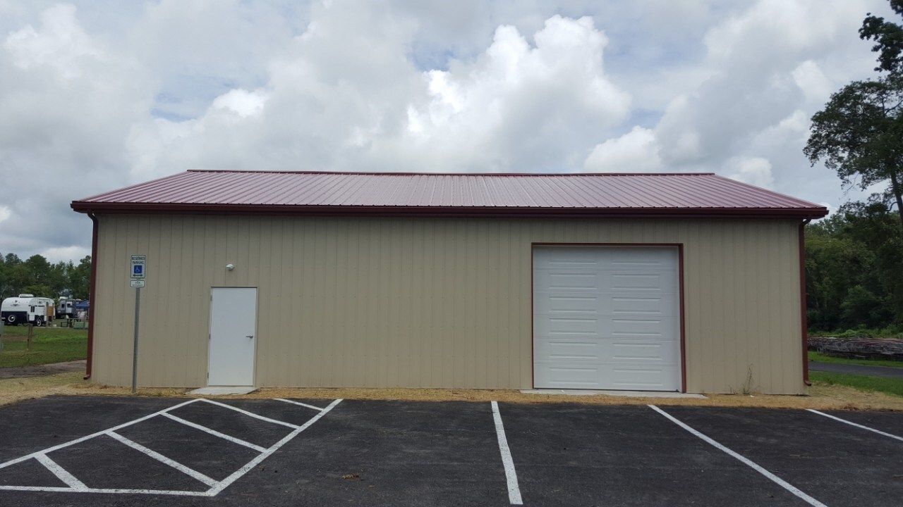 commercial pole barn