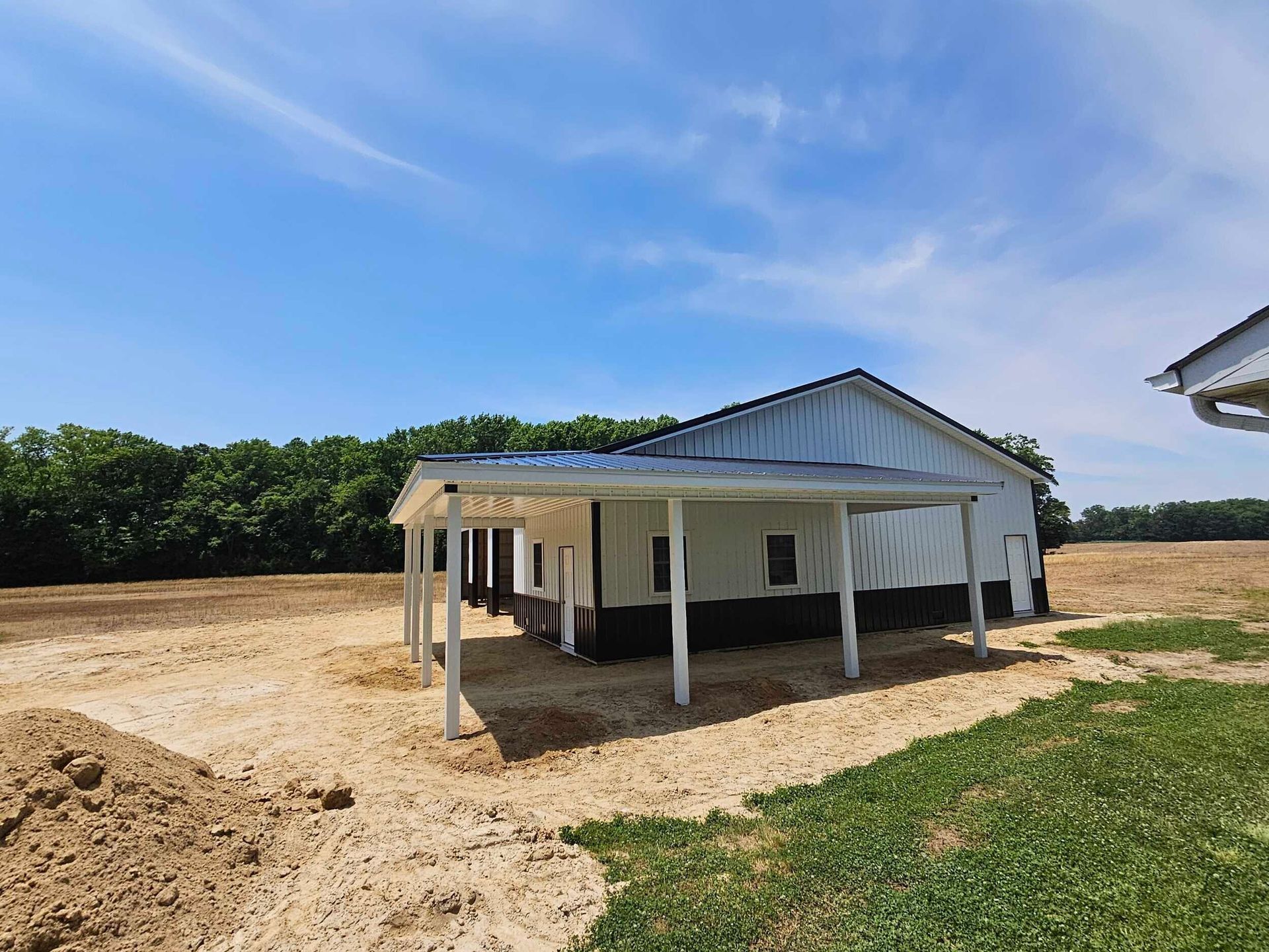 44x60 pole barn