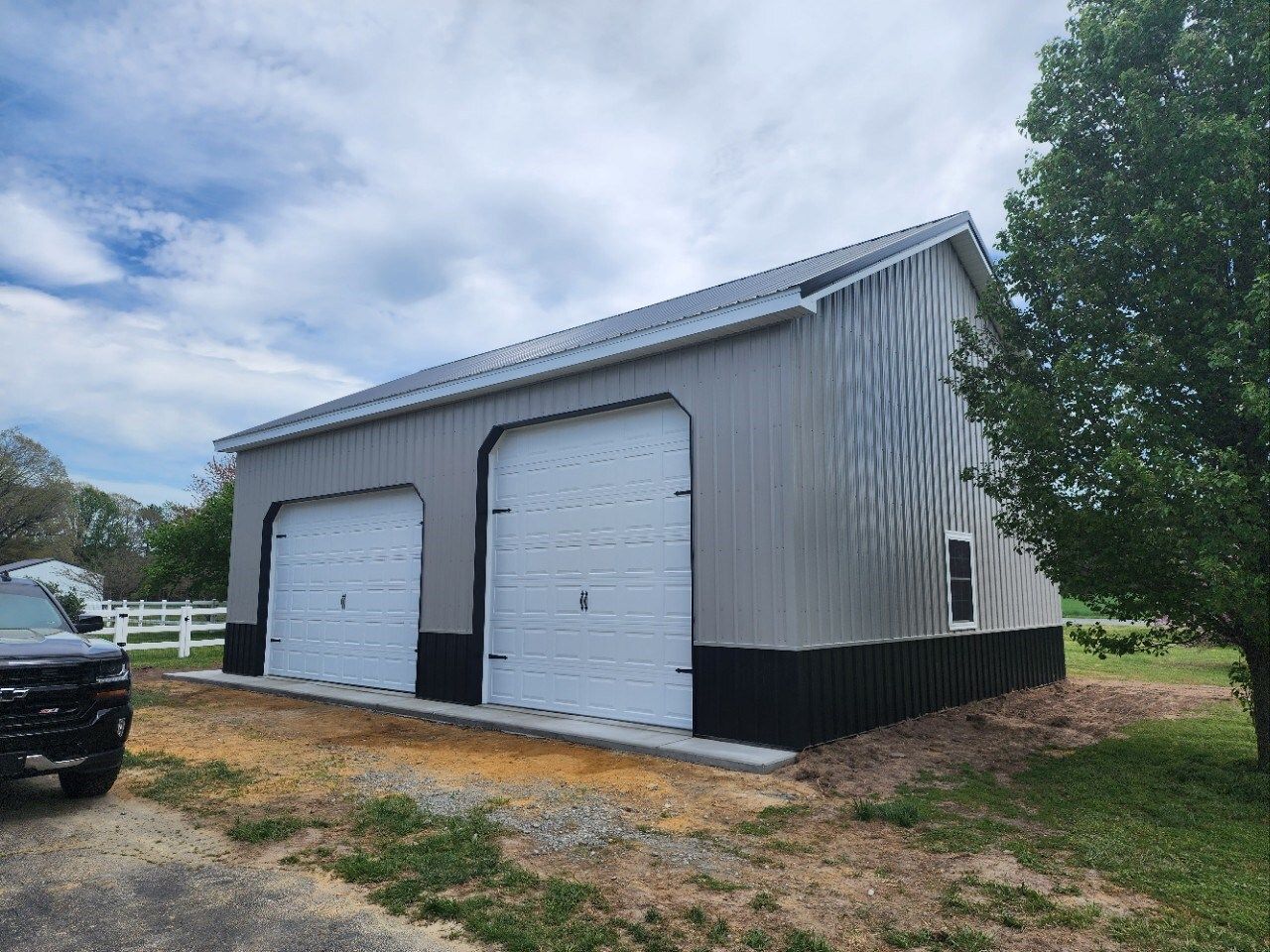 28x40 pole barn