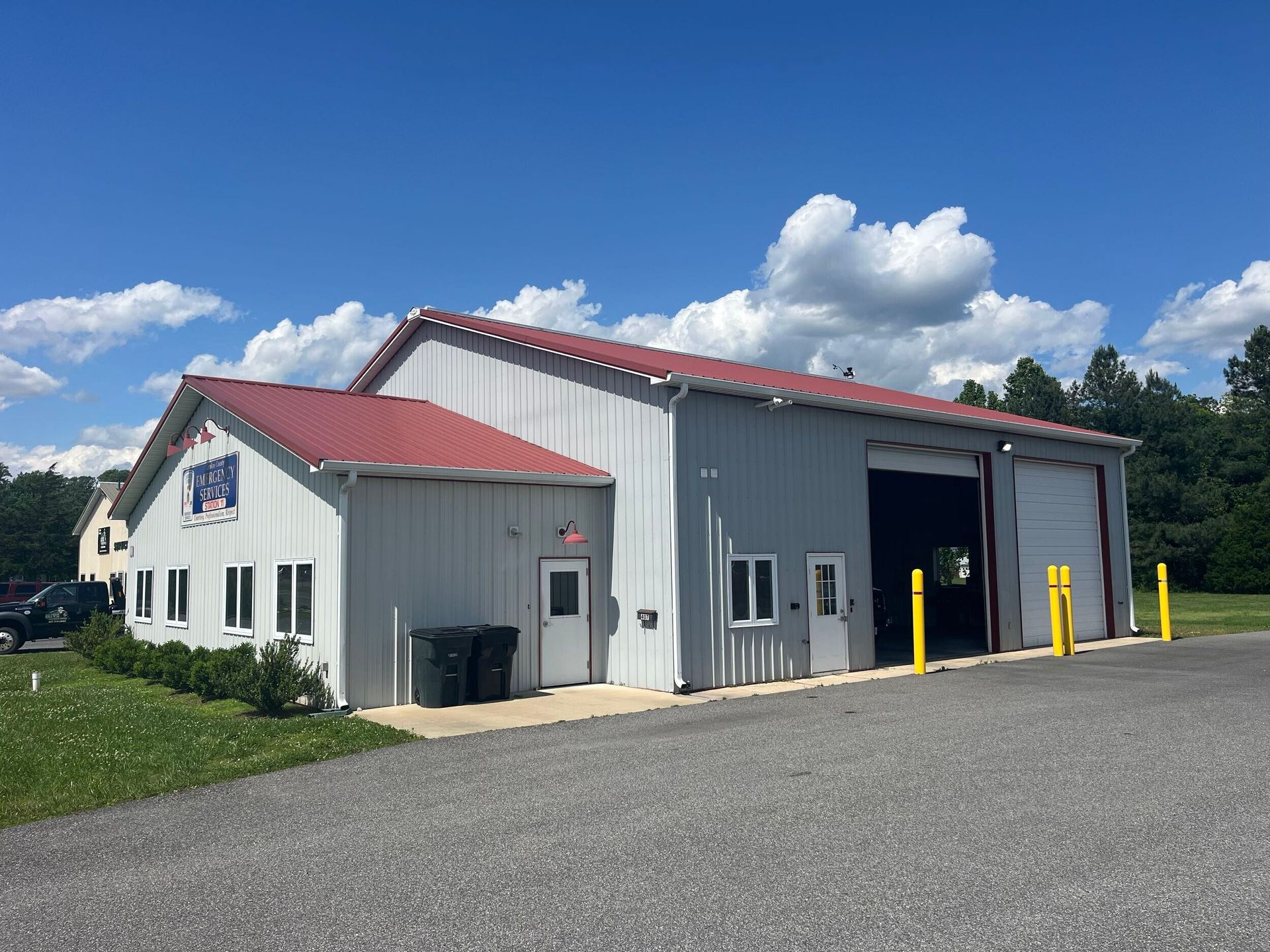 commercial pole barn